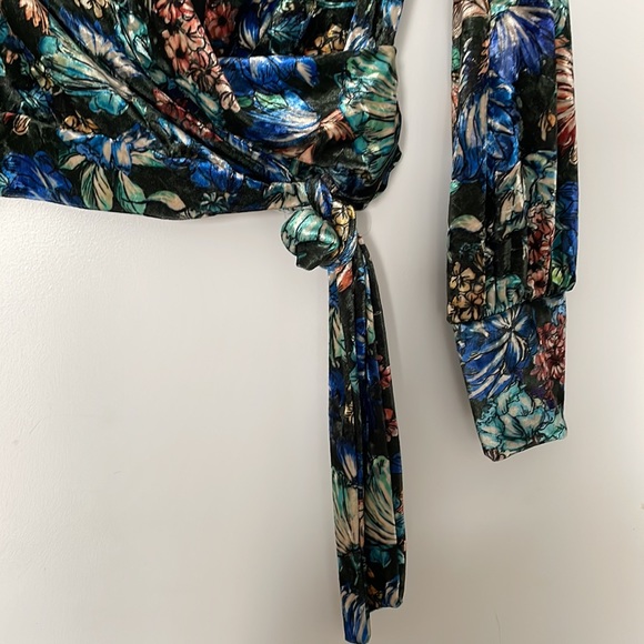 Zara Velvet faux wrap top floral print (matching pants sold separately) - Picture 3 of 4